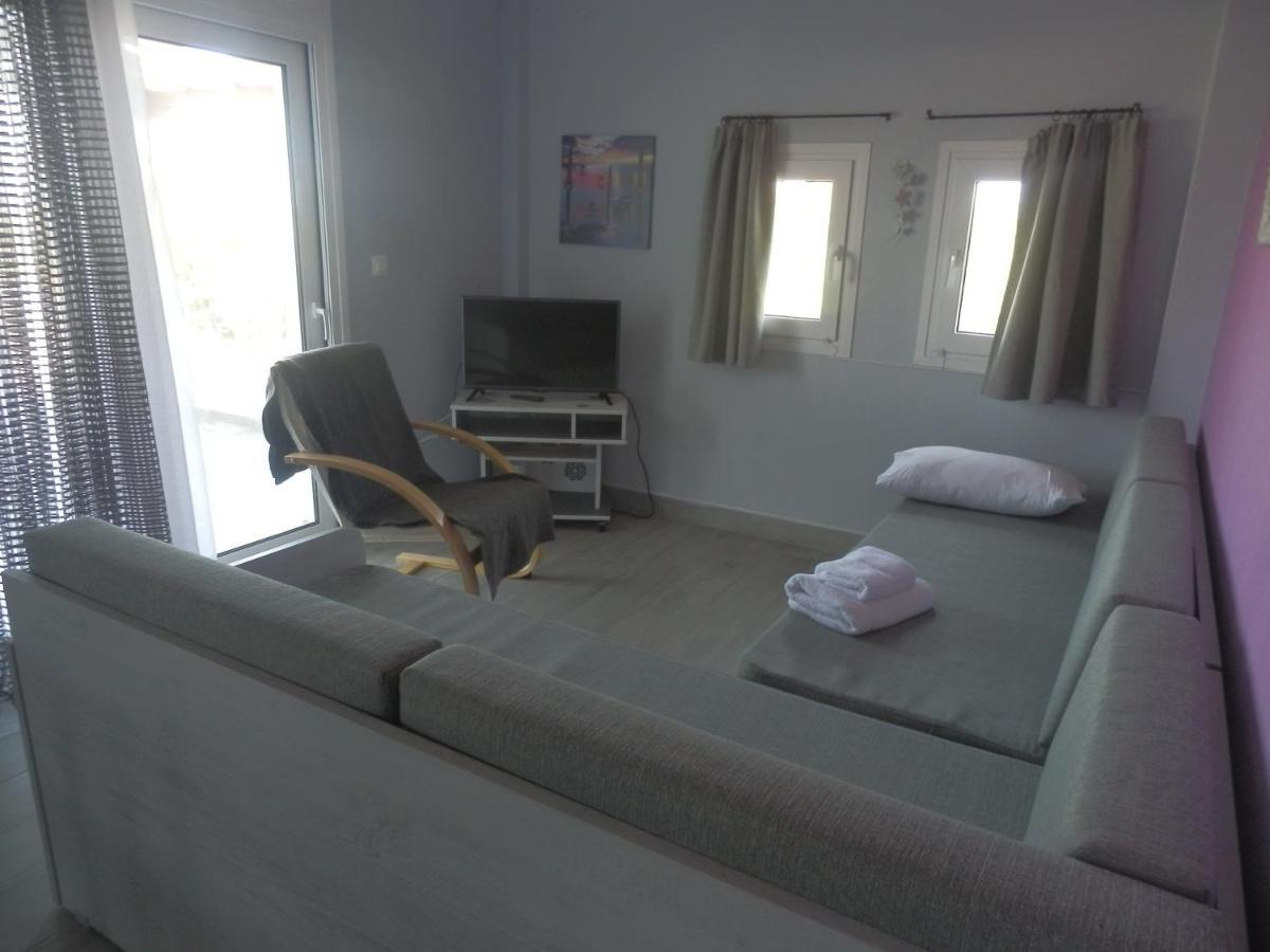 Zephyros Family Apartments 1 オルモス・パナギアス エクステリア 写真