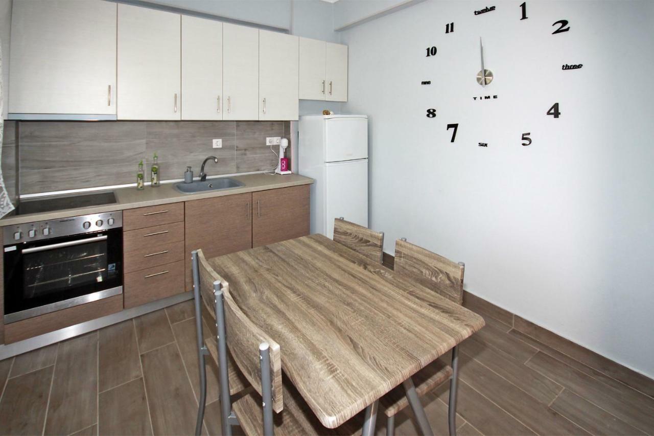 Zephyros Family Apartments 1 オルモス・パナギアス エクステリア 写真